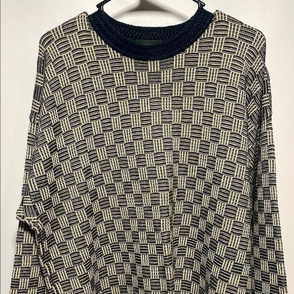 Cream and Black Geometric Crewneck Sweater - Picture 2 of 7